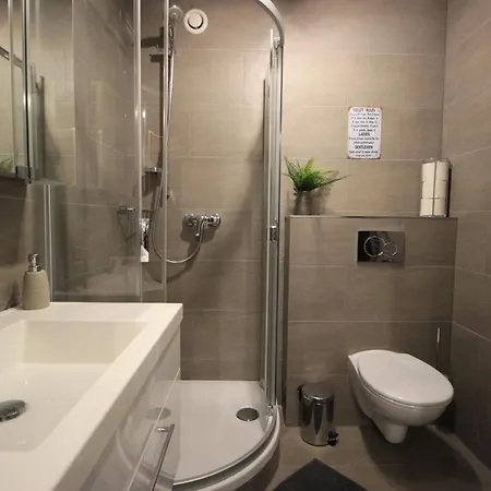 Retro Apartment *